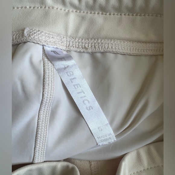 Fabletics ThermaFlex High-Waisted Pocket Jogger Oat Size Small - Picture 6 of 6